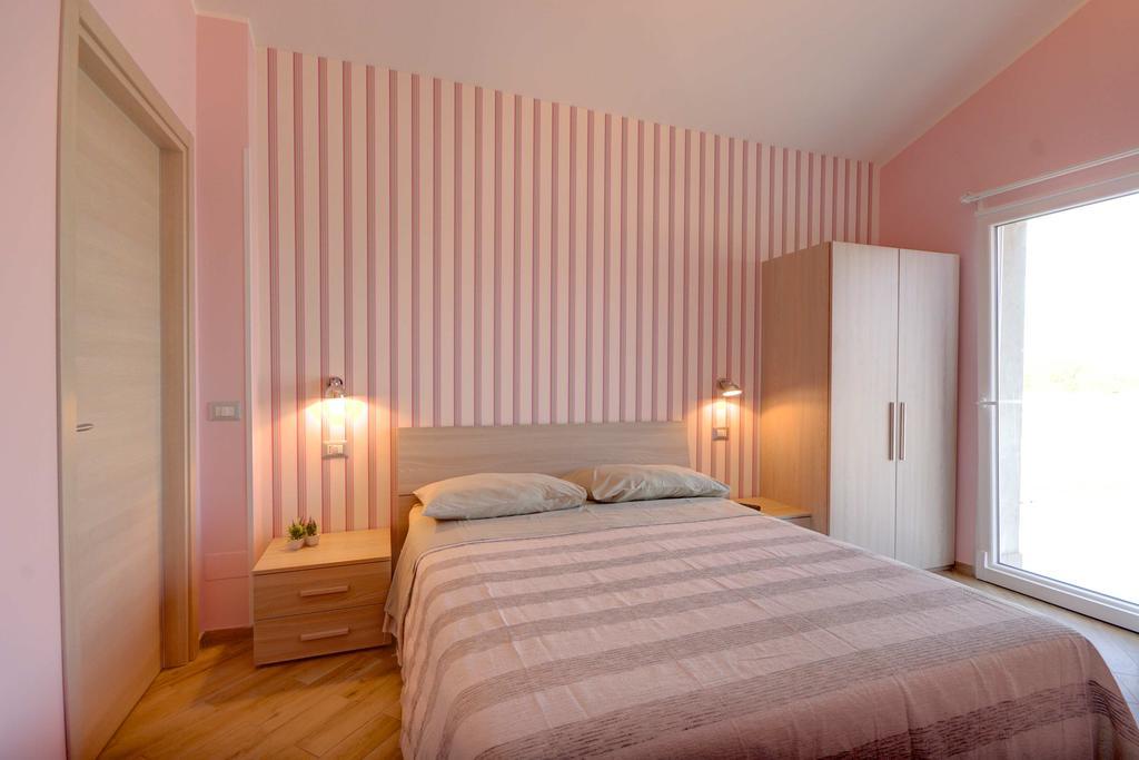 Green House Bed & Breakfast โลเรโต ภายนอก รูปภาพ
