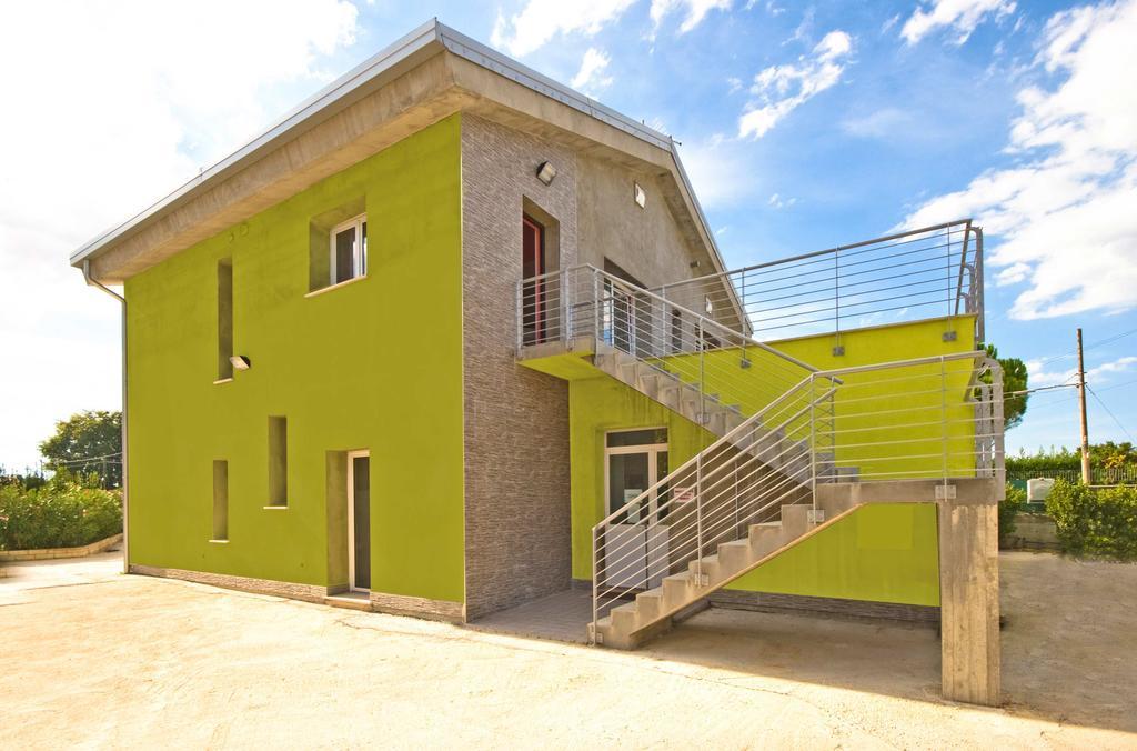 Green House Bed & Breakfast โลเรโต ภายนอก รูปภาพ